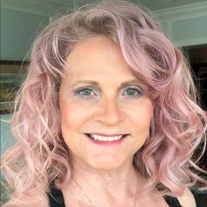 Meet your Posher, Peggy